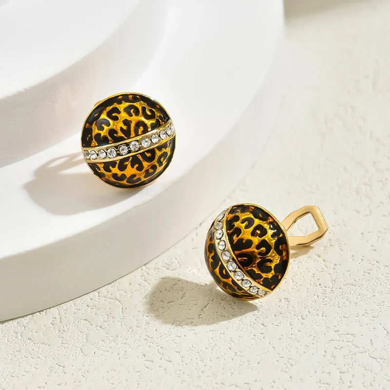 2025 New Arrival Enamel Leopard Clip on Earrings for Women High-quality Rhinestone Geometric Round Dome Stud Jewelry Accessories