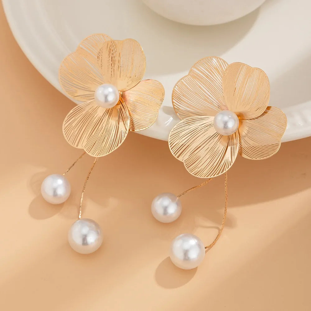 Ear Studs Flower Long Hanging Earrings Trendy Metal Petal Earrings Studs Elegant Retro Ginkgo Leaf Hollow Earrings Hipster